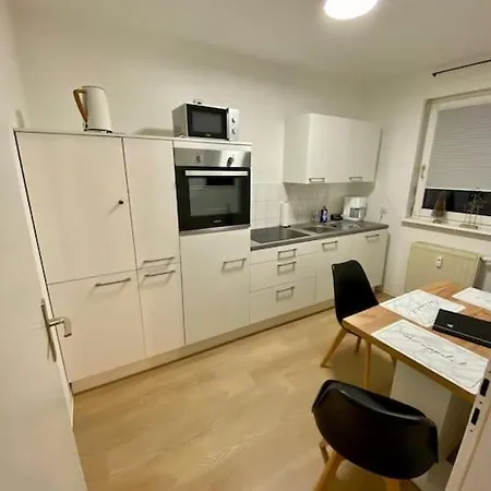Stilvolle Mit Stellplatz Wlan Free Netflix Naehe Bahnhof Apartment
