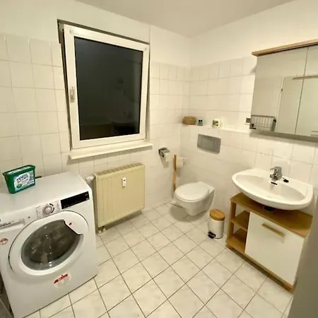 Stilvolle Mit Stellplatz Wlan Free Netflix Naehe Bahnhof Apartment